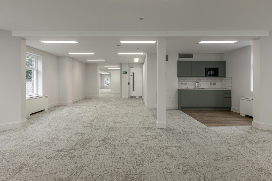 121 Kingsway, Londres à louer - Photo de l’immeuble – Image 3 sur 16