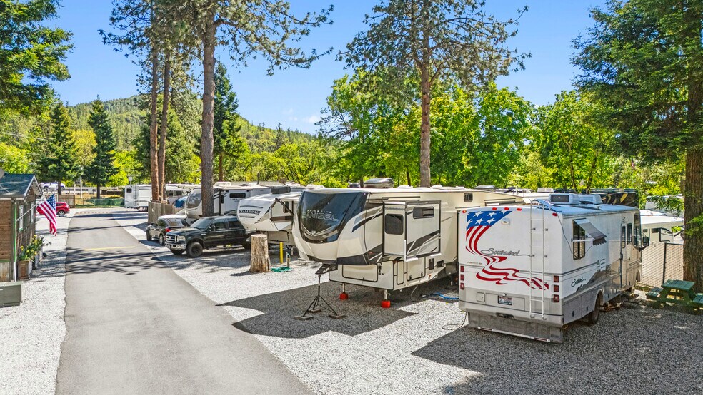 21655 Crater Lake Hwy, Shady Cove, OR à vendre - Autre – Image 2 sur 10