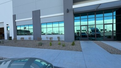 6255 N Hollywood Blvd, Las Vegas, NV à louer - Vidéo sur l’annonce professionnelle 