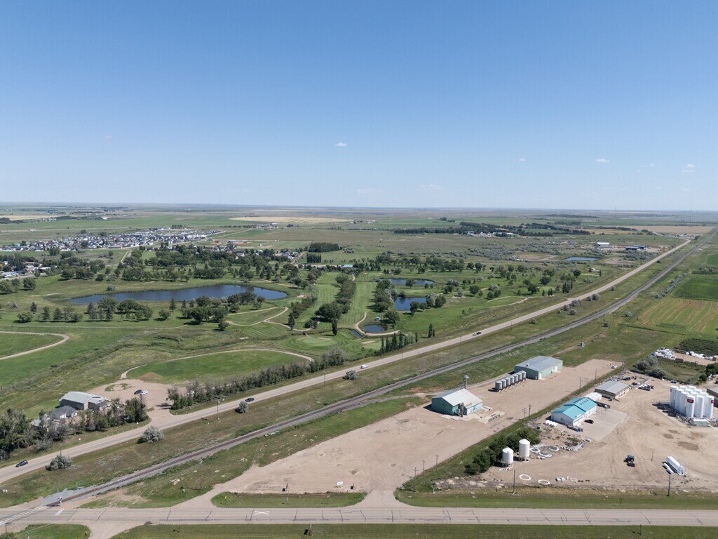 184075 7 St E, Brooks, AB à vendre Photo principale– Image 1 sur 10