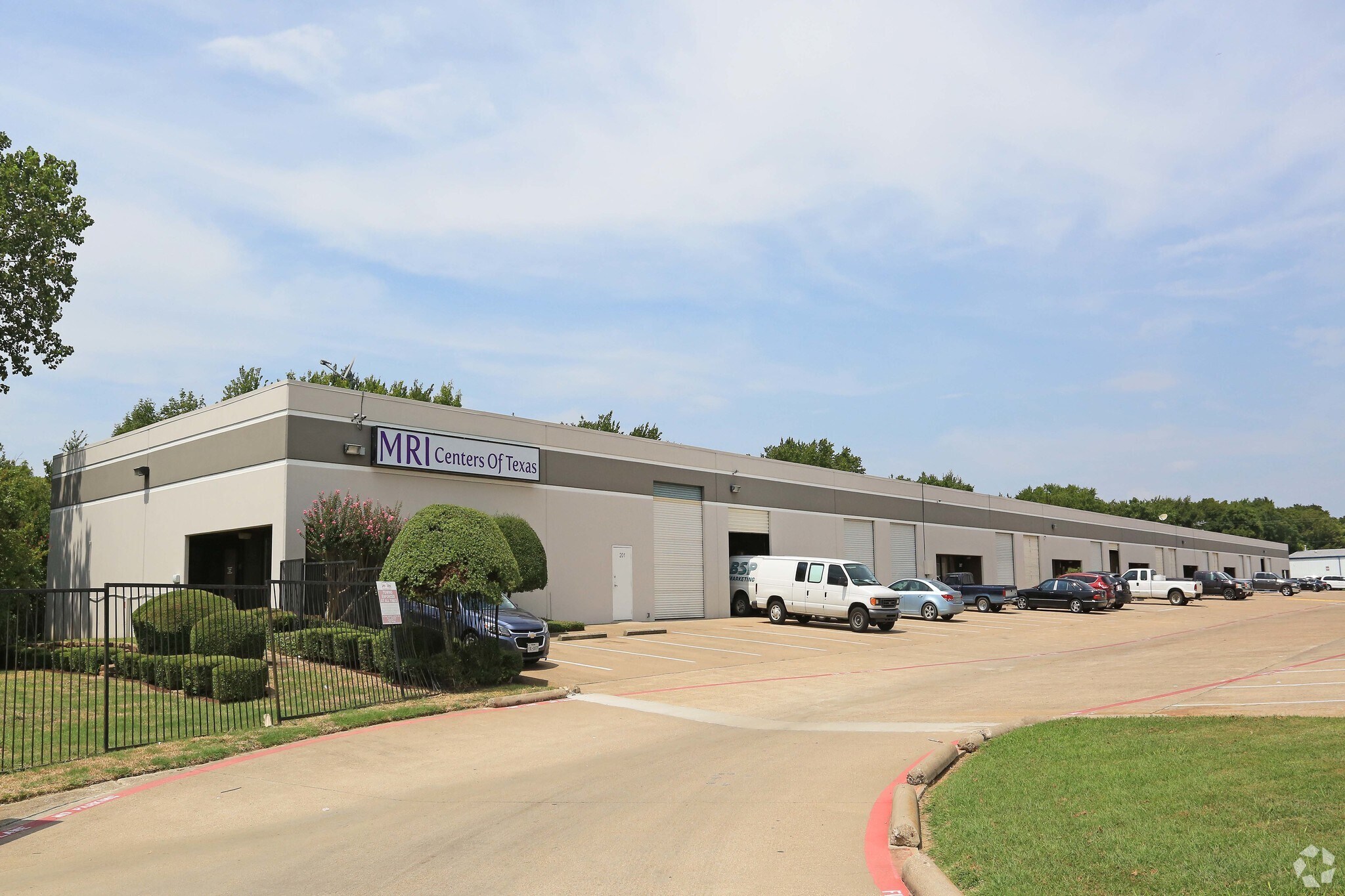 201-227 N Interstate 35 E, DeSoto, TX à louer Photo principale– Image 1 sur 4