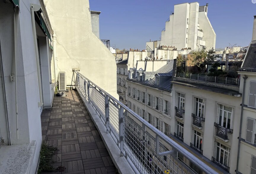 View Photo