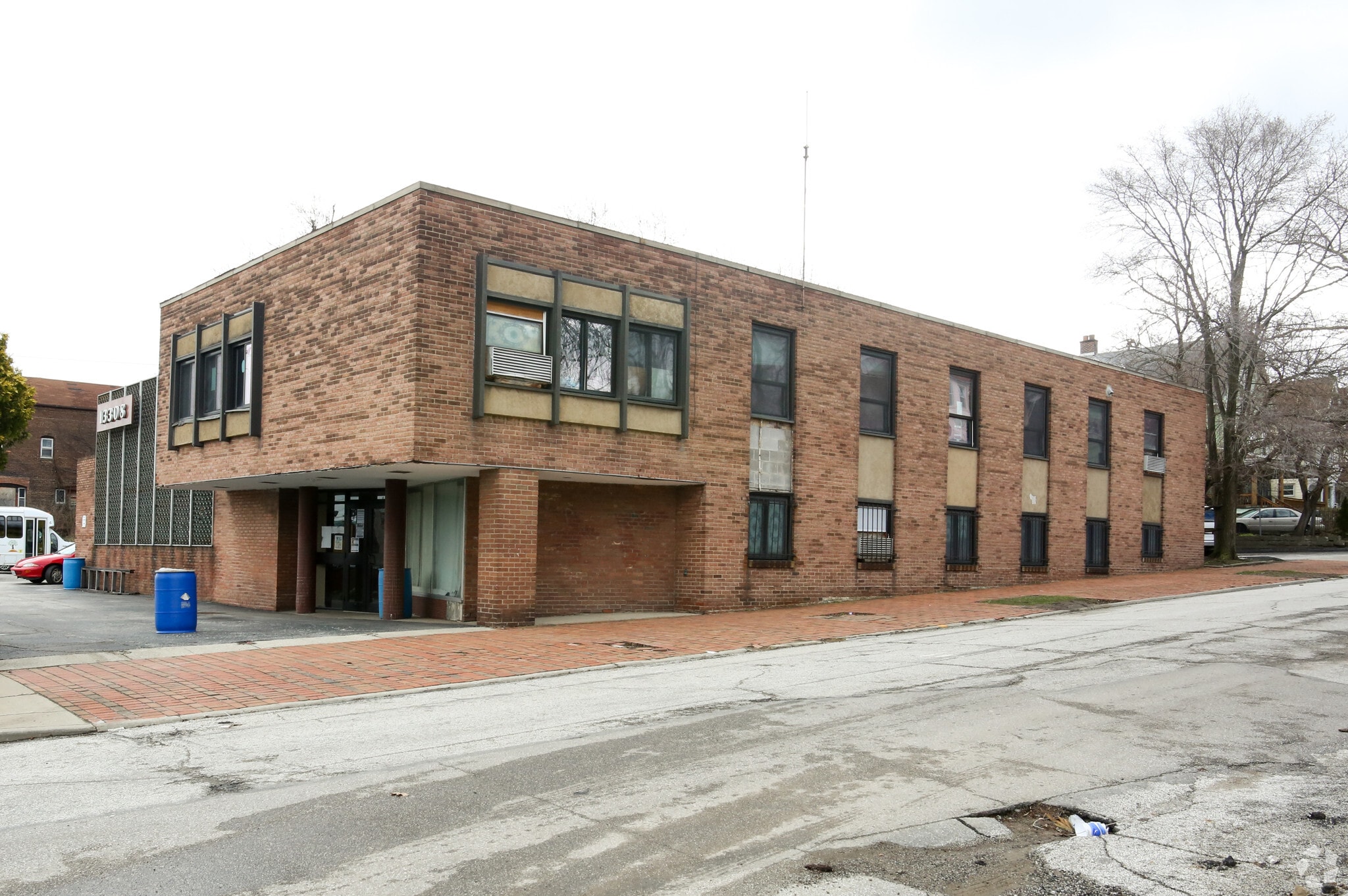 13308 Euclid Ave, East Cleveland, OH à louer Photo principale– Image 1 sur 13
