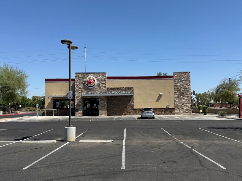 14719 W Cactus Rd, Surprise, AZ à louer - Photo de l’immeuble – Image 1 sur 4