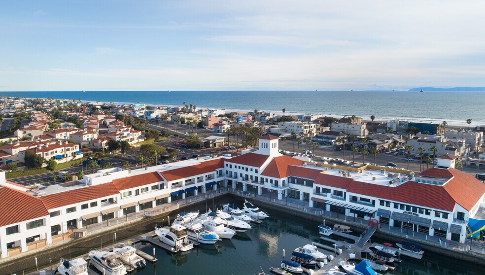 16330-16450 Pacific Coast Hwy, Huntington Beach, CA à louer - Photo de l’immeuble – Image 3 sur 16