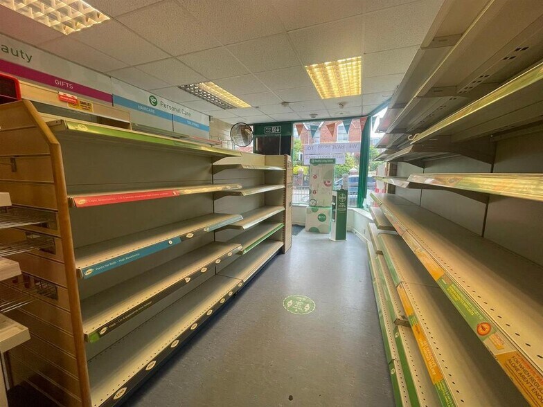 90 Hagley Rd, Stourbridge à louer - Photo de l’immeuble – Image 2 sur 26