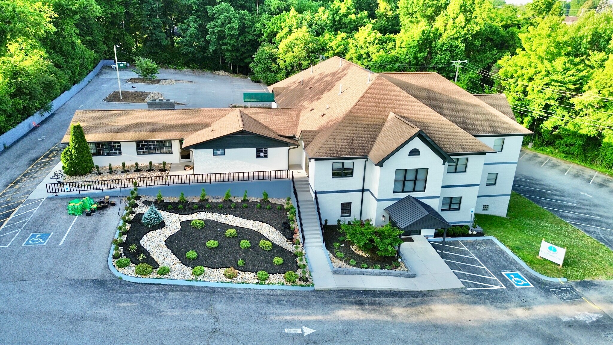 1028 Old Cedar Bluff Rd, Knoxville, TN à louer Photo de l’immeuble– Image 1 sur 7