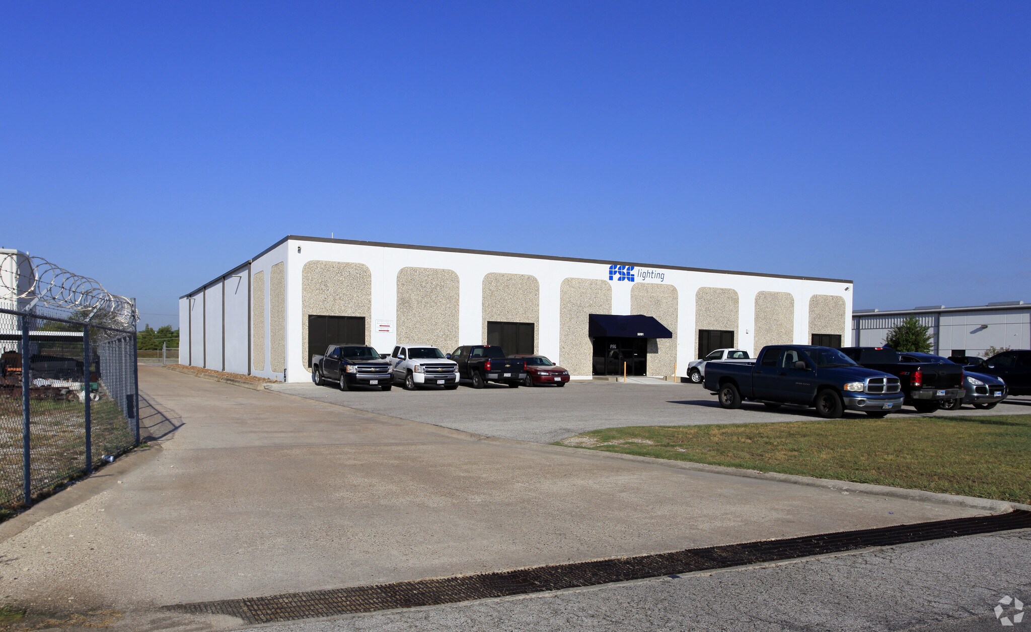 5091 Steadmont Dr, Houston, TX à louer Photo principale– Image 1 sur 7