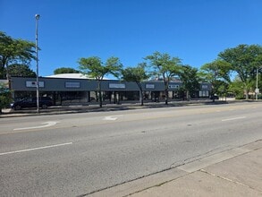 3704-3716 W Dempster St, Skokie, IL à louer Photo intérieure– Image 2 sur 4