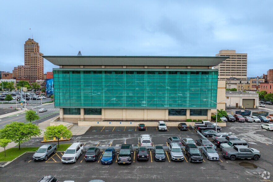 101-239 N Salina St, Syracuse, NY à louer - Photo de l’immeuble – Image 3 sur 5
