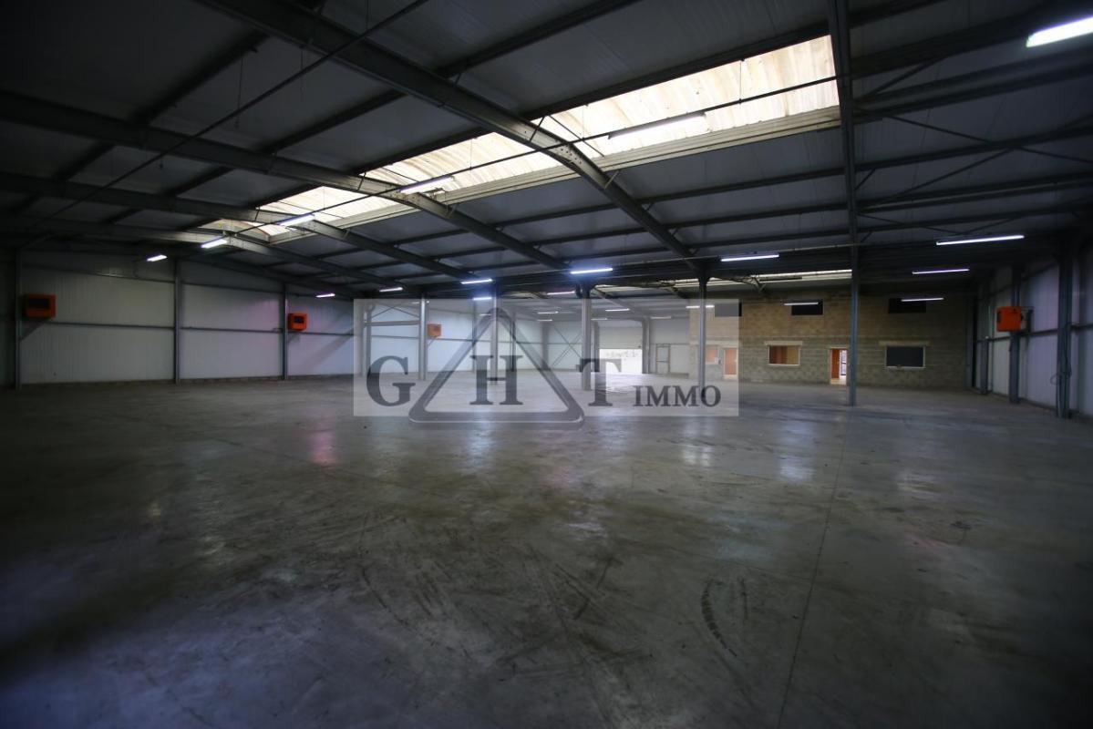 Industriel/Logistique dans Beaumont-sur-Oise à vendre Photo intérieure– Image 1 sur 2