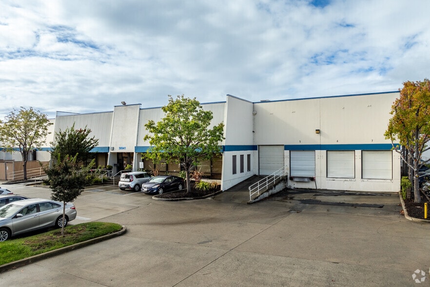 30941 San Clemente St, Hayward, CA à louer - Photo principale – Image 1 sur 3
