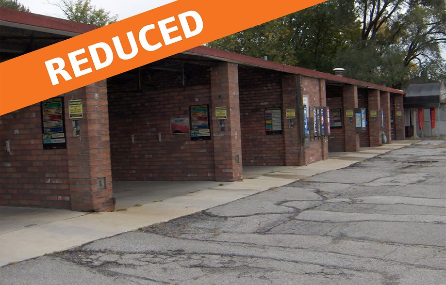 612-626 N Reynolds Rd, Toledo, OH à vendre - Photo de l’immeuble – Image 2 sur 20