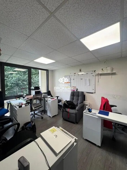 Bureau dans Courbevoie à louer - Photo de l’immeuble – Image 3 sur 4