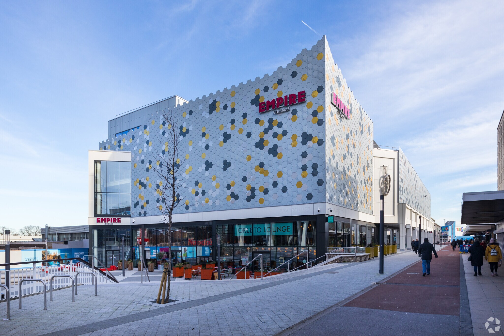 East Sq, Basildon à louer Photo principale– Image 1 sur 4