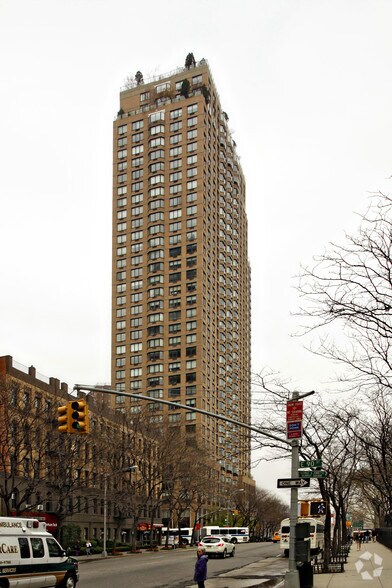 1755 York Ave, New York, NY à louer - Photo principale – Image 1 sur 3