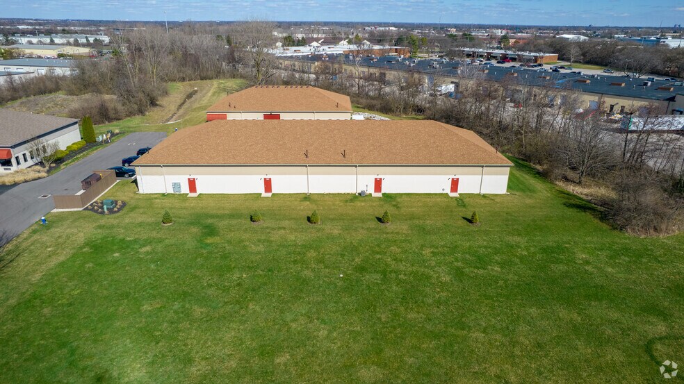 4121-4133 Weaver Ct, Hilliard, OH à louer - Photo de l’immeuble – Image 2 sur 7