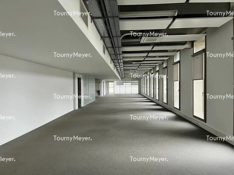 Bureau dans Bordeaux à louer - Photo de l’immeuble – Image 2 sur 7