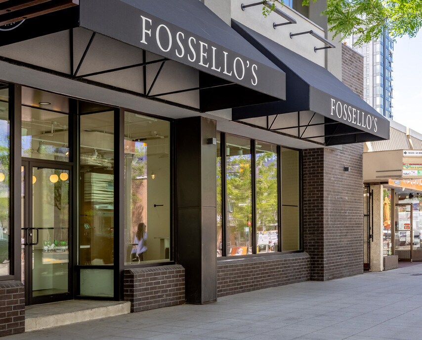 565 Bernard Ave, Kelowna, BC à louer Photo de l’immeuble– Image 1 sur 5