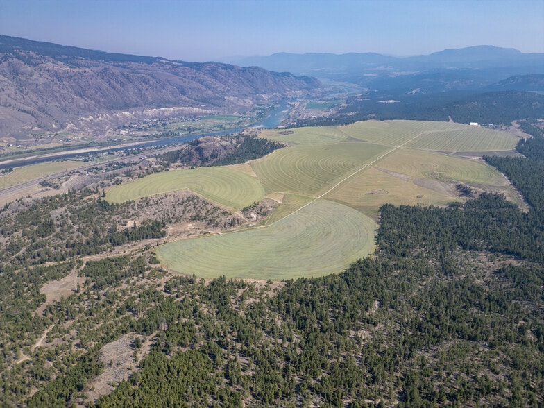 525 Barnhartvale Rd, Kamloops, BC à vendre - Aérien – Image 3 sur 53