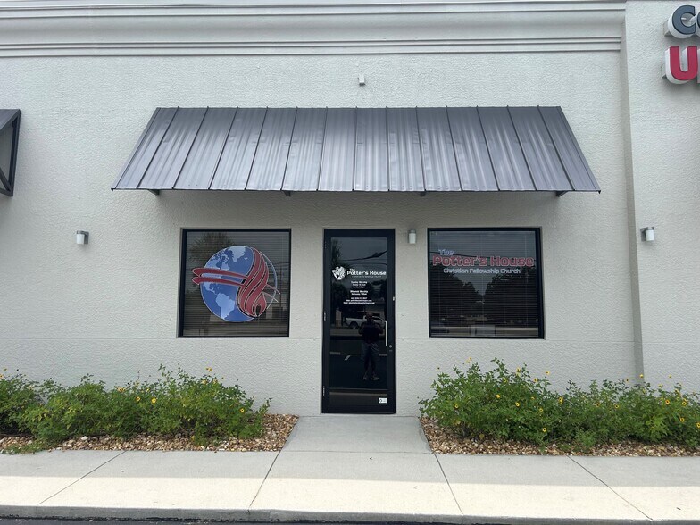 18070 S Tamiami Trl, Fort Myers, FL à louer - Photo de l’immeuble – Image 1 sur 4