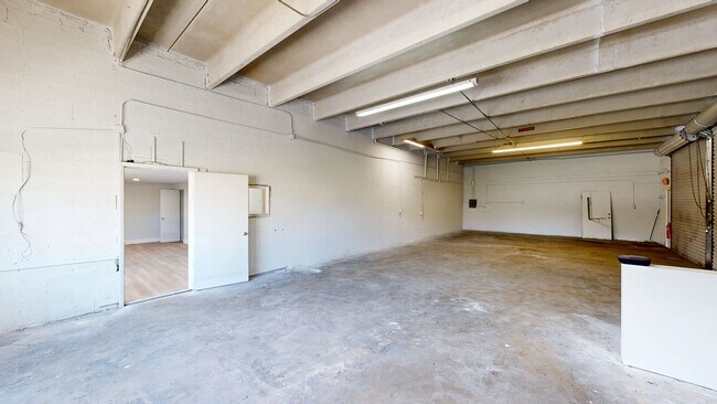 Plus de détails pour 4255 Westroads Dr, Riviera Beach, FL - Industriel/Logistique à louer