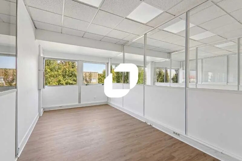 13 Avenue Des 3 Peuples, Montigny-le-Bretonneux à louer - Photo intérieure – Image 3 sur 18