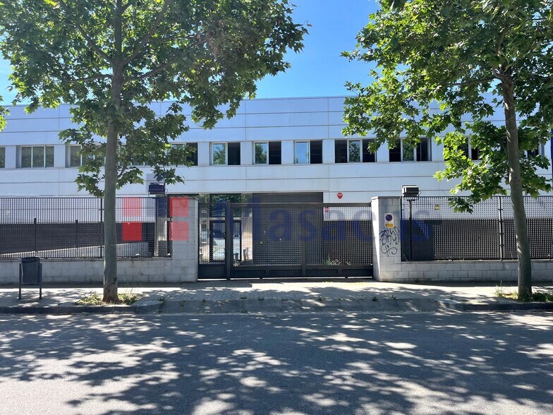 Industriel/Logistique dans Barberà del Vallès, Barcelona à louer - Photo de l’immeuble – Image 2 sur 13