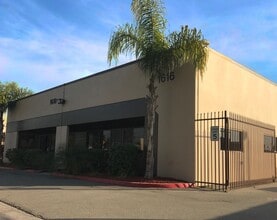 1616 E Francis St, Ontario, CA à louer Photo intérieure– Image 1 sur 3