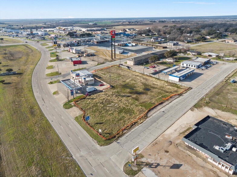 105 NW Interstate 35, Hillsboro, TX à louer - Photo de l’immeuble – Image 3 sur 6