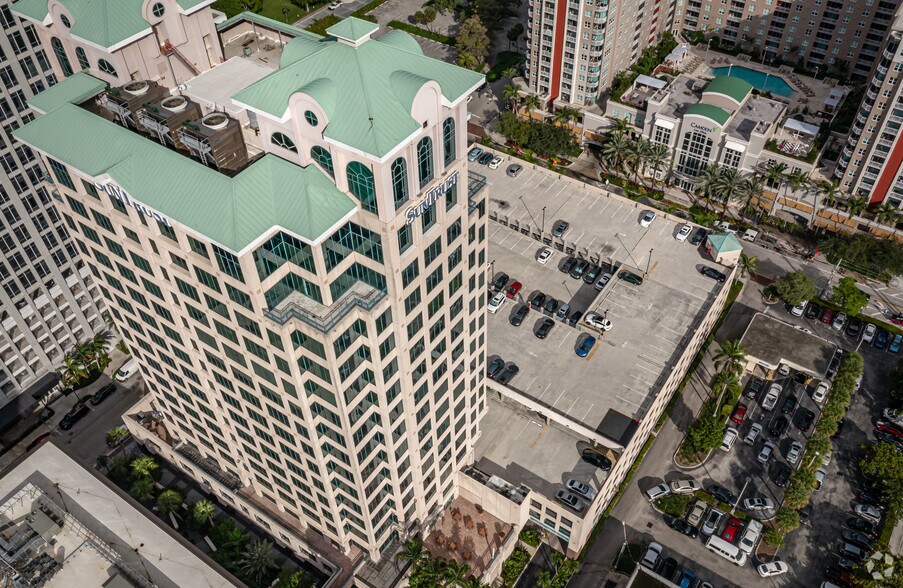 515 E las olas Blvd, Fort Lauderdale, FL à louer - Aérien – Image 3 sur 14