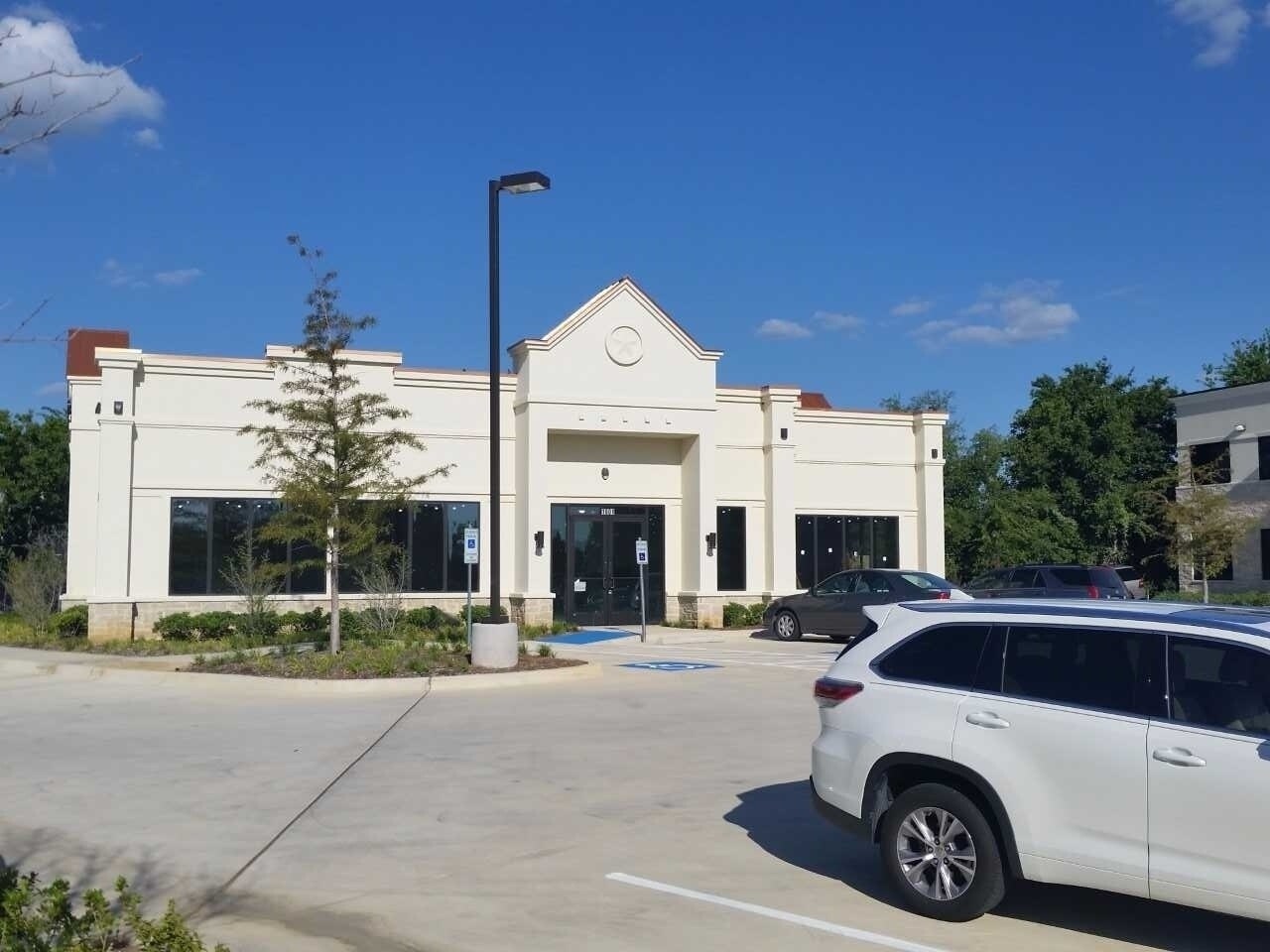 1901 W Southlake Blvd, Southlake, TX à louer Photo de l’immeuble– Image 1 sur 2