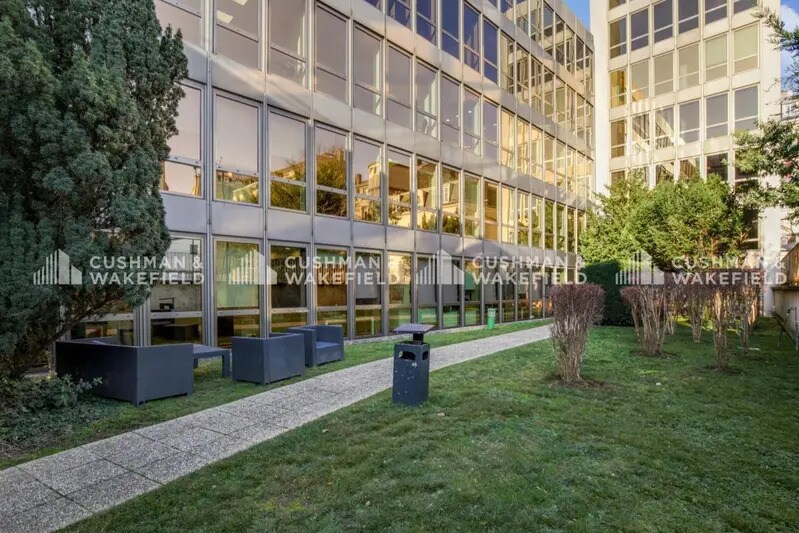29 Rue Des Poissonniers, Neuilly-sur-Seine à louer - Photo de l’immeuble – Image 2 sur 14