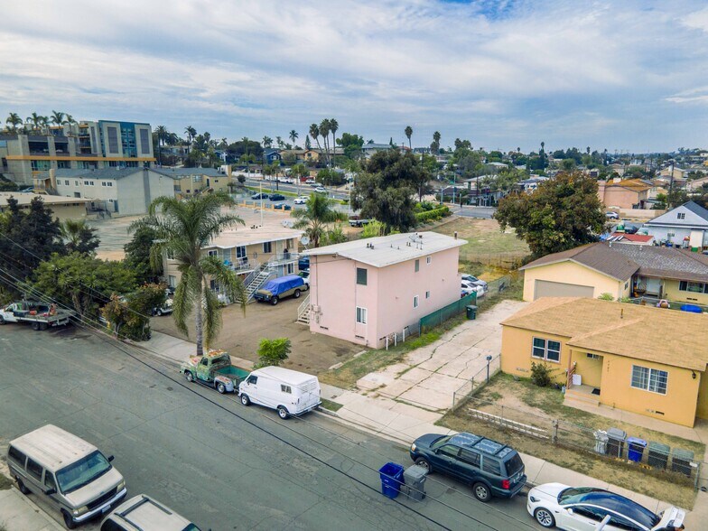 1313 E 9th St, National City, CA à vendre - Photo de l’immeuble – Image 3 sur 14