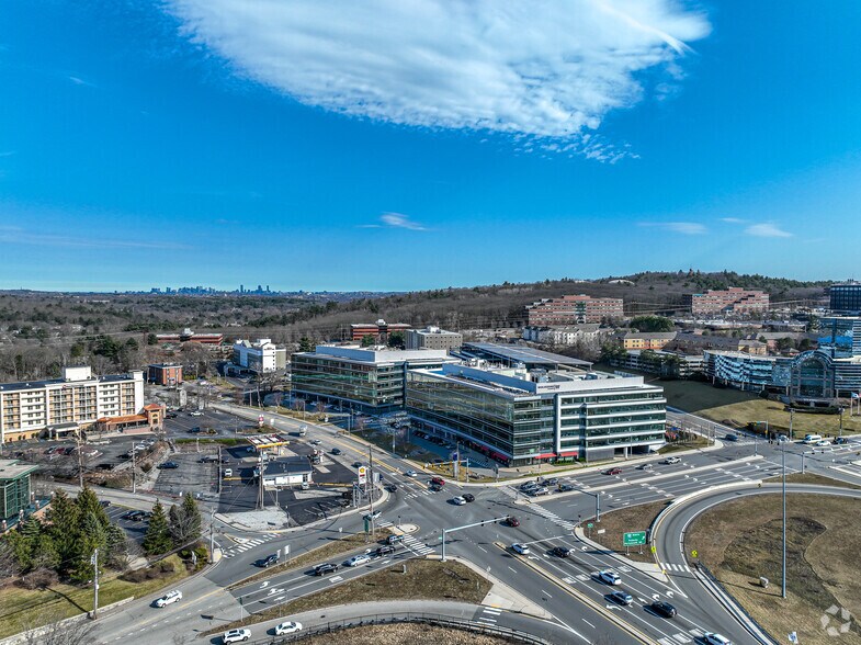 500 Totten Pond Rd, Waltham, MA à louer - Aérien – Image 2 sur 5