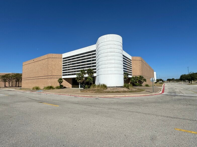 1508 Harvey Rd, College Station, TX à vendre - Photo de l’immeuble – Image 2 sur 10