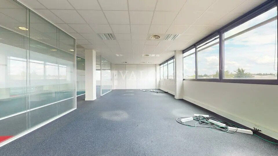 Bureau dans Saint-Priest à vendre - Photo intérieure – Image 2 sur 13