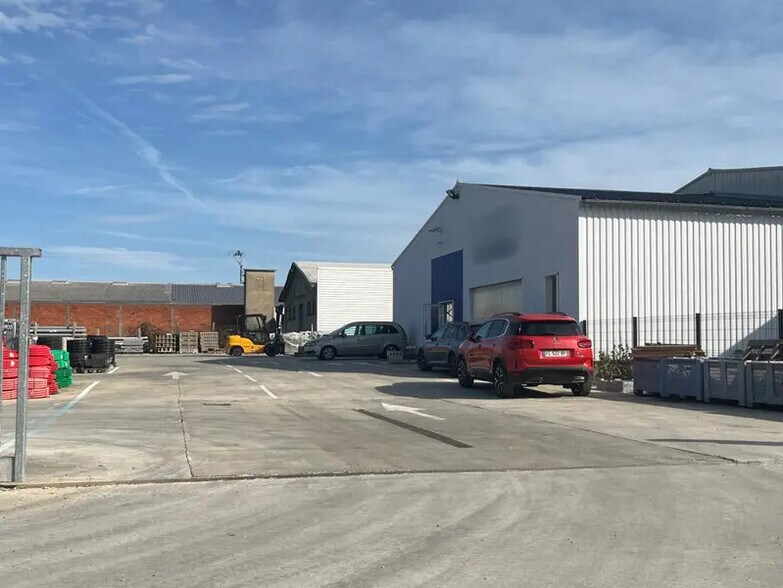 Local d’activités dans Montauban à louer - Photo de l’immeuble – Image 1 sur 1
