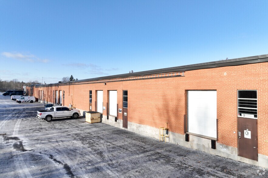 161-183 Idema Rd, Markham, ON à louer - Photo de l’immeuble – Image 3 sur 5