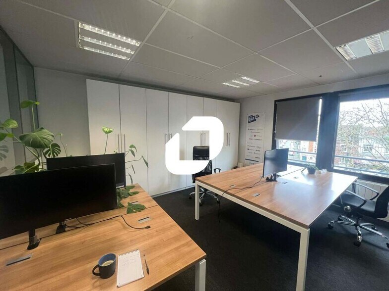 Bureau dans Lille à louer - Photo de l’immeuble – Image 3 sur 11