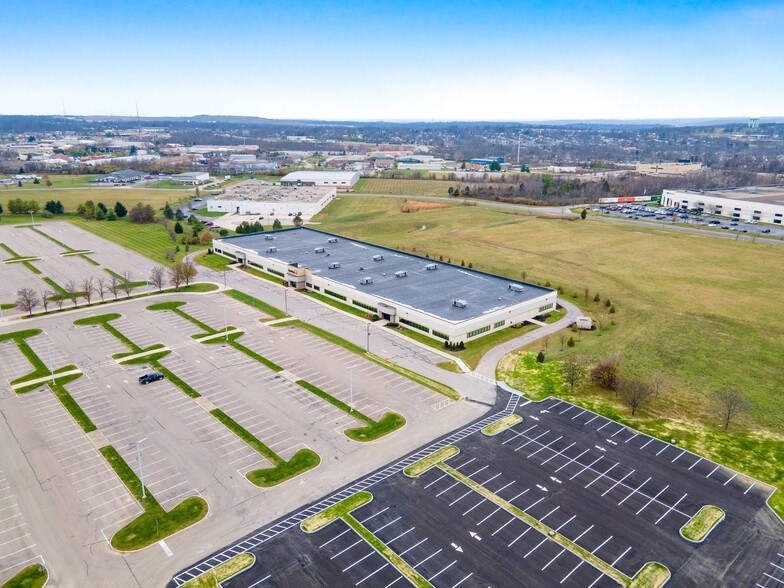 1876 Waycross Rd, Cincinnati, OH à louer - Aérien – Image 2 sur 3