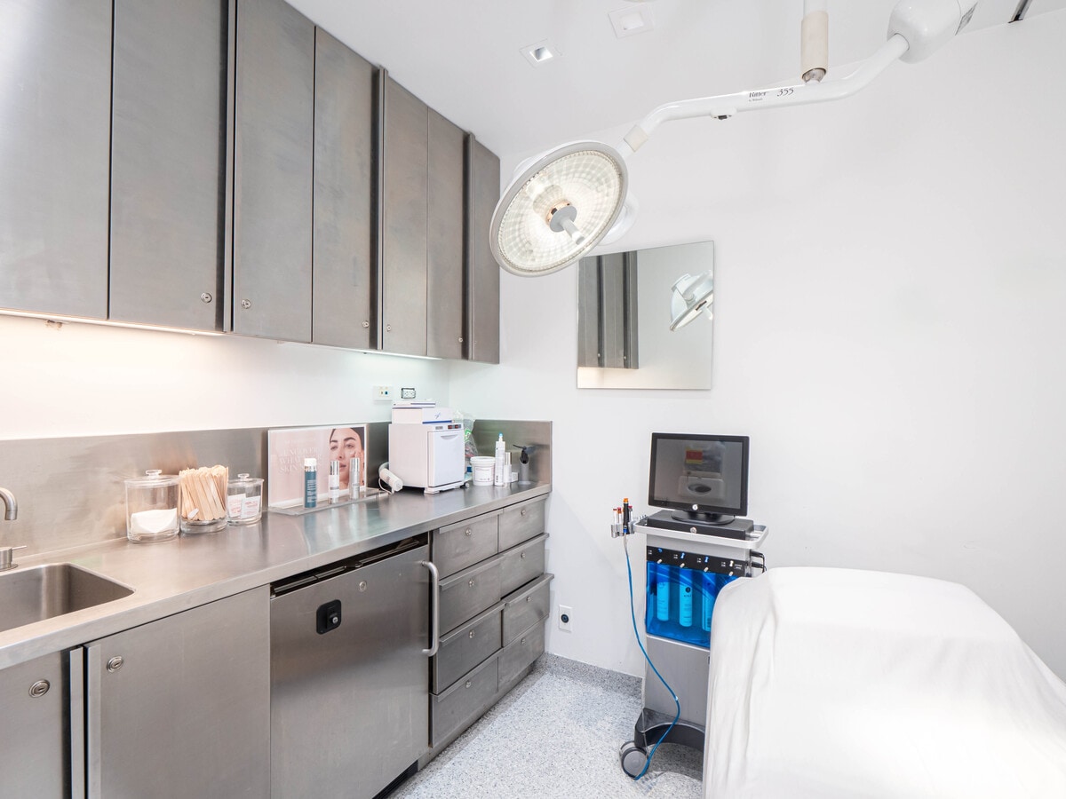 911 Park Ave, New York, NY 10021 - Lot 1A -  - Photo intérieure - Image 2 of 7