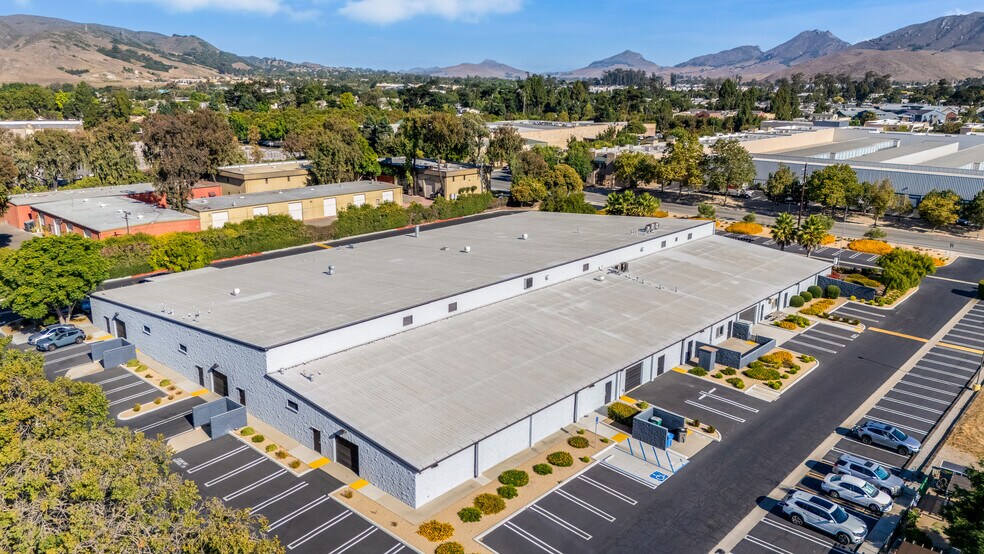 143 Suburban Rd, San Luis Obispo, CA à vendre - Photo de l’immeuble – Image 2 sur 5