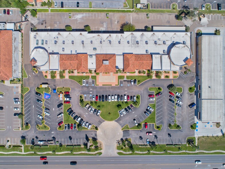 3300-3324 N McColl Rd, McAllen, TX à louer - Photo de l’immeuble – Image 2 sur 8