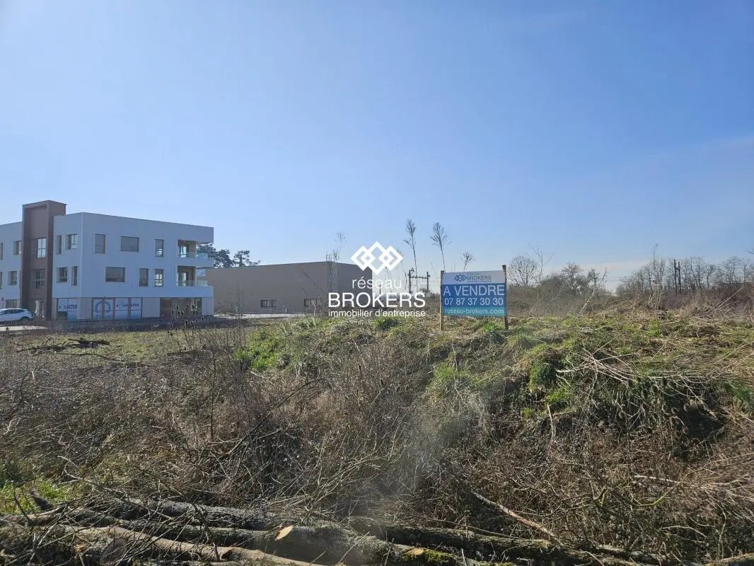 Terrain dans Tossiat à vendre Photo principale– Image 1 sur 1
