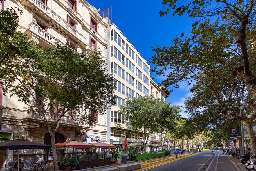 Bureau dans Barcelone à louer - Photo principale – Image 1 sur 7