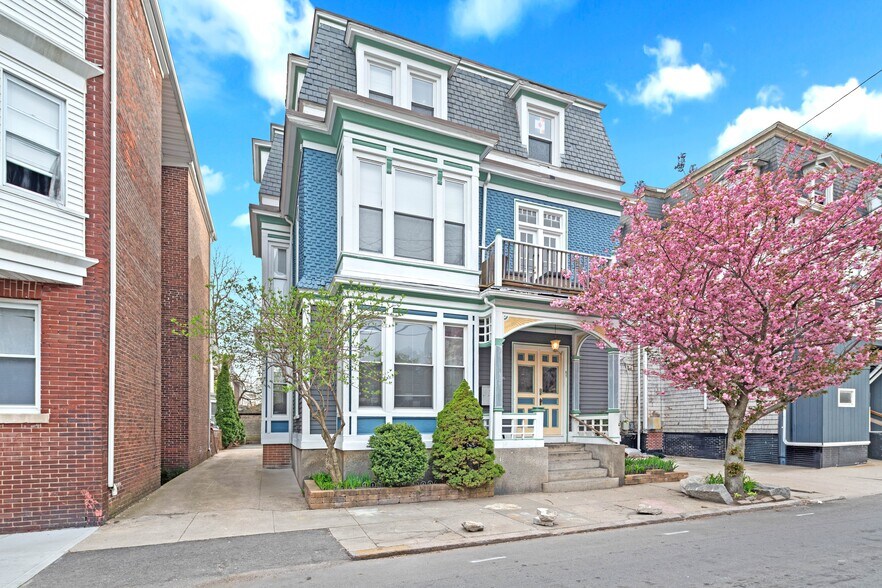 65 America St, Providence, RI à vendre - Photo principale – Image 1 sur 2