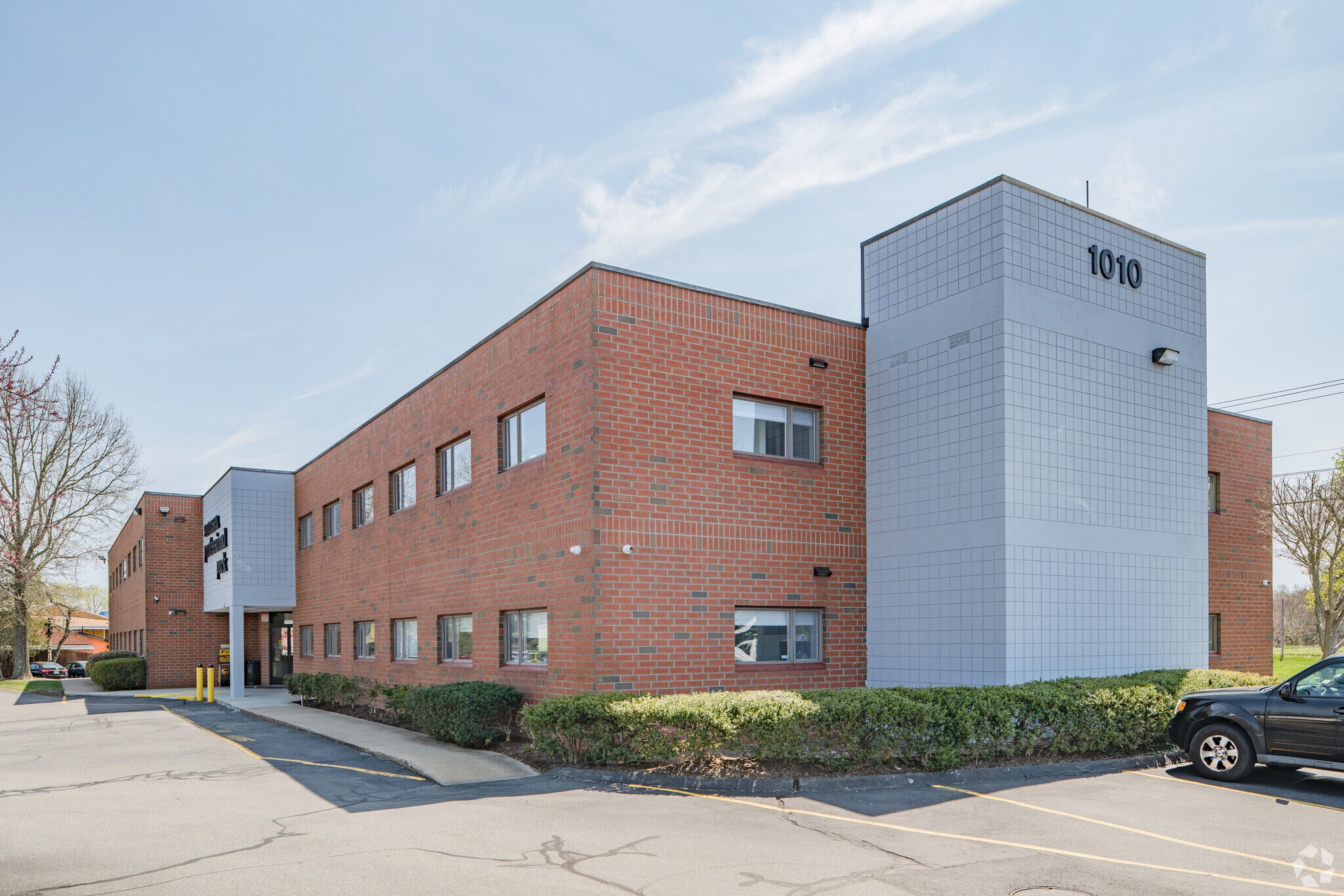 1010 GAR Hwy, Swansea, MA à vendre Photo principale– Image 1 sur 8