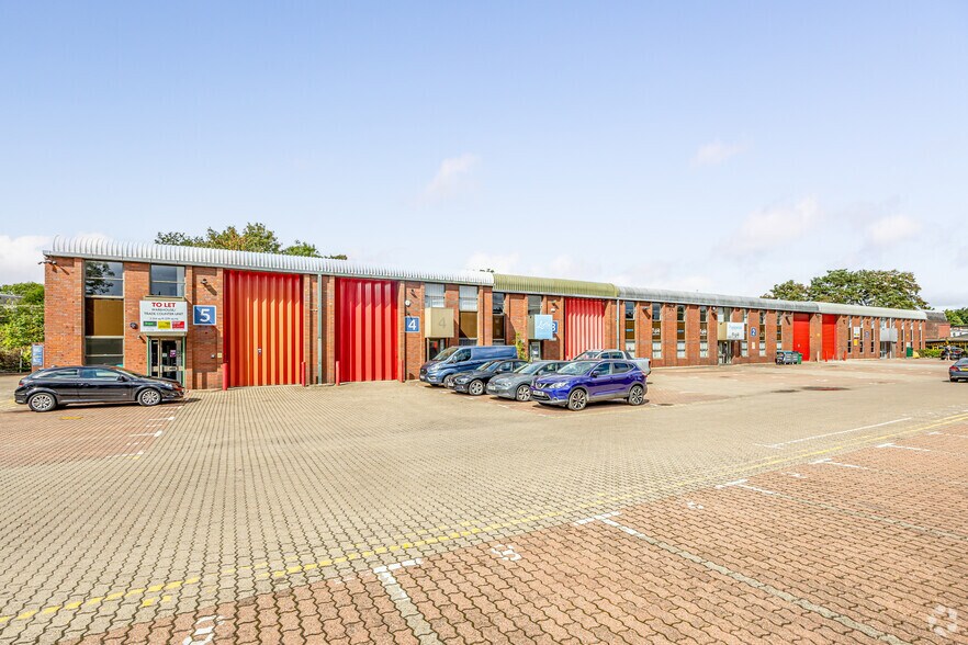 Heathlands Clos, Twickenham à louer - Photo principale – Image 2 sur 3