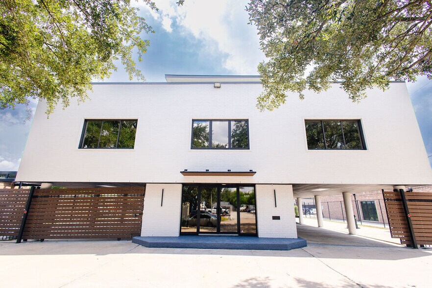 8225 Westglen Dr, Houston, TX à vendre - Photo principale – Image 2 sur 56